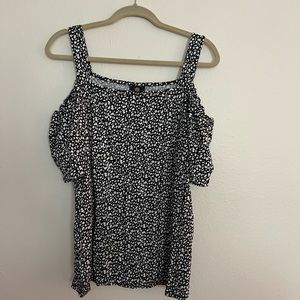 JM Collection white and black of the shoulders blue